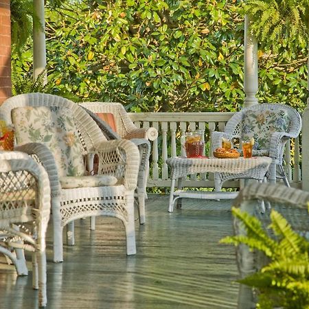 The Carriage House Inn B&B Линчбърг Екстериор снимка