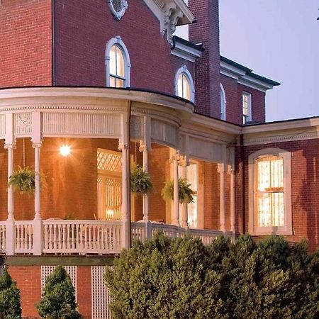 The Carriage House Inn B&B Линчбърг Екстериор снимка
