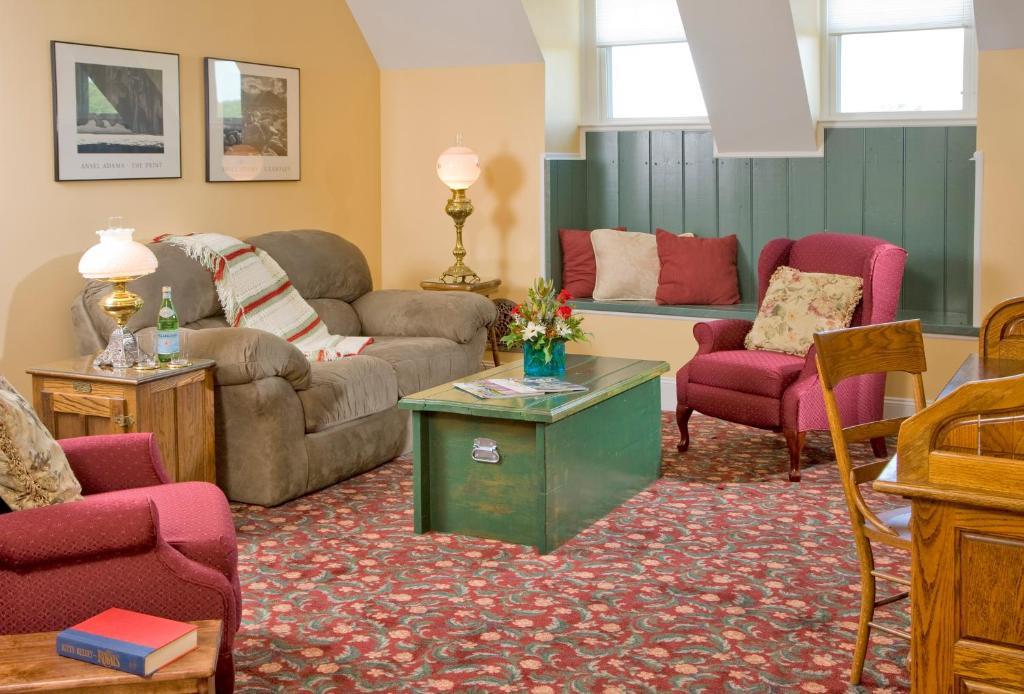The Carriage House Inn B&B Линчбърг Екстериор снимка